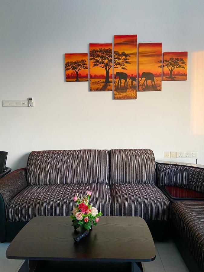 Sea View A Apartment Dehiwala-Mount Lavinia Ngoại thất bức ảnh