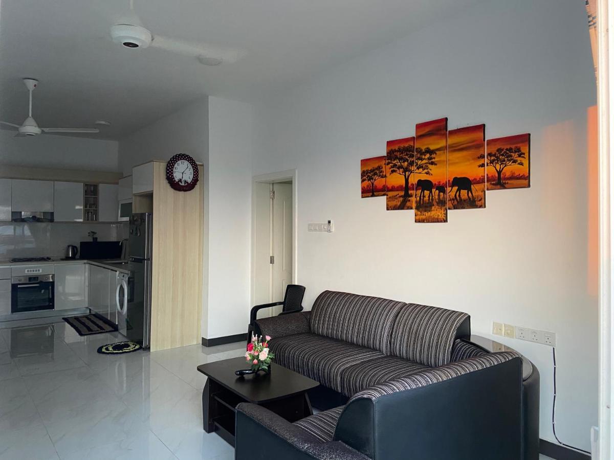 Sea View A Apartment Dehiwala-Mount Lavinia Ngoại thất bức ảnh
